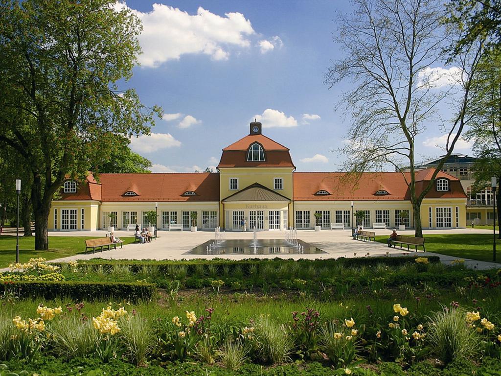 B&F Hotel Am Neumarkt Бад-Херсфельд Экстерьер фото